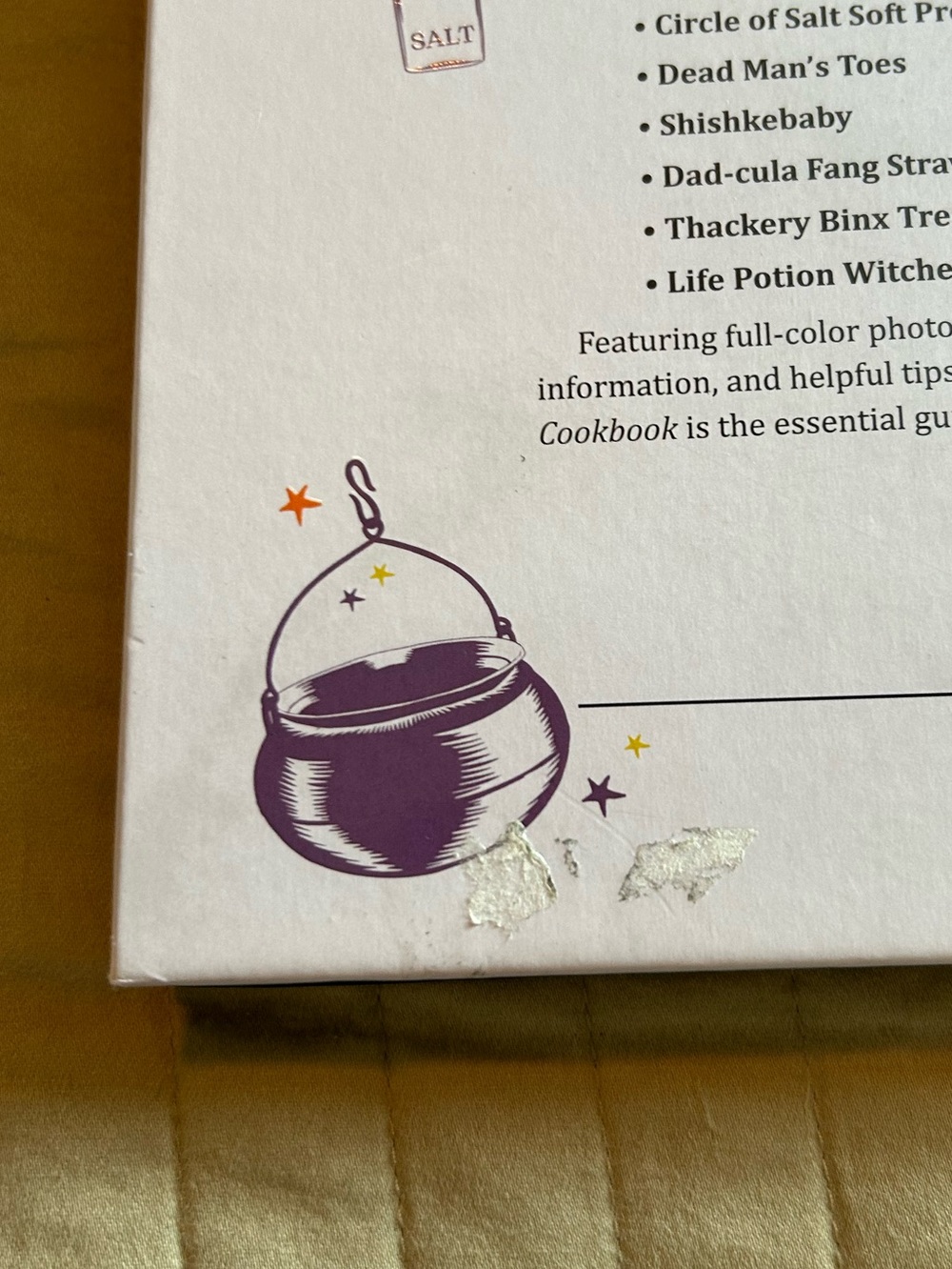 Disney Hocus Pocus The Official Cookbook - Picture 5 of 7
